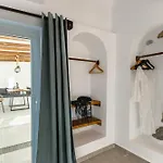 Yria Traditional House Semesterbostad *